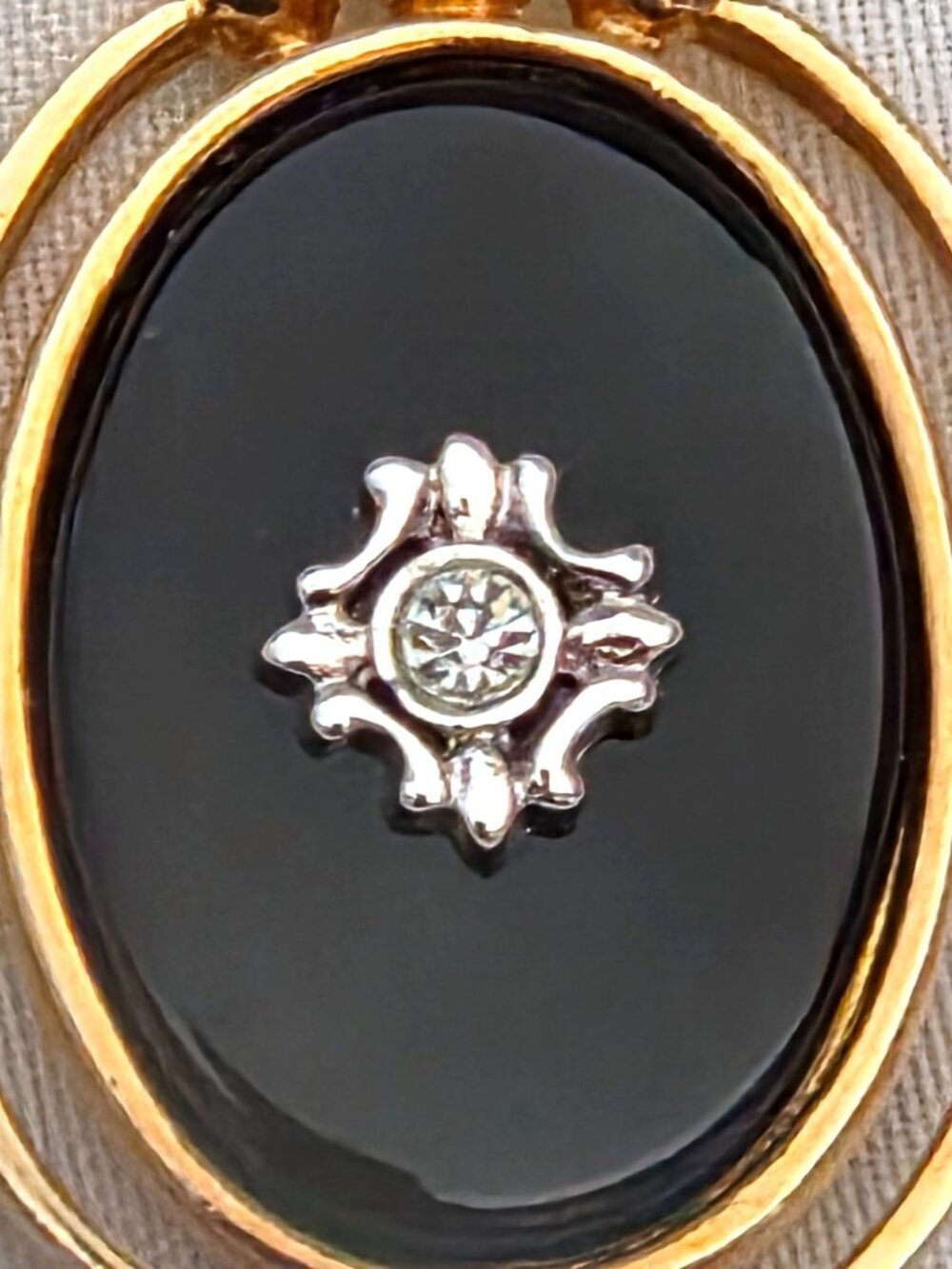 Avon VICTORIAN style REVERSIBLE PENDANT NECKLACE black onyx gold-tone 20" chain - Picture 3 of 16
